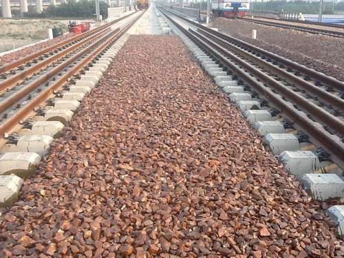 高铁用道砟胶粘合剂